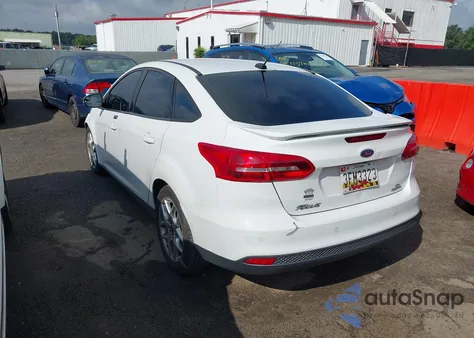 2015 Ford Focus Se z USA, uszkodzony, nr VIN 1FADP3F26FL354819